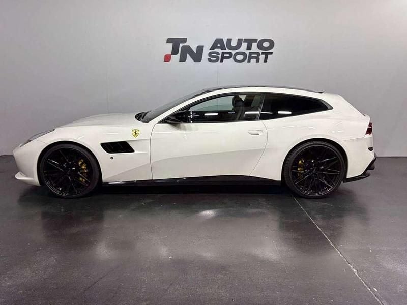 Usado Ferrari GTC4Lusso 690 CV (507 kW) 2020 Blanco Familiar