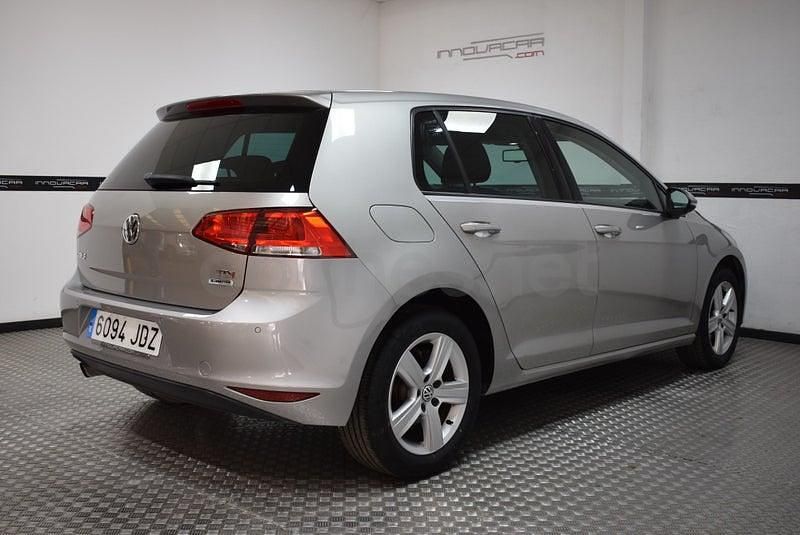 Usado VW Golf VII Advance 105 CV (77 kW) 2015 Gris / plata Berlina