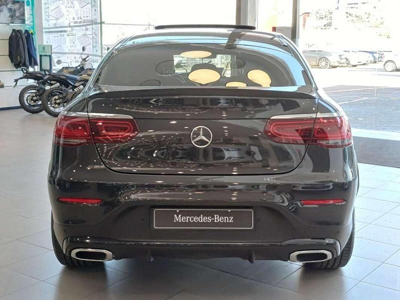 Usado Mercedes GLC220 194 CV (142 kW) 2022 Negro Coupe