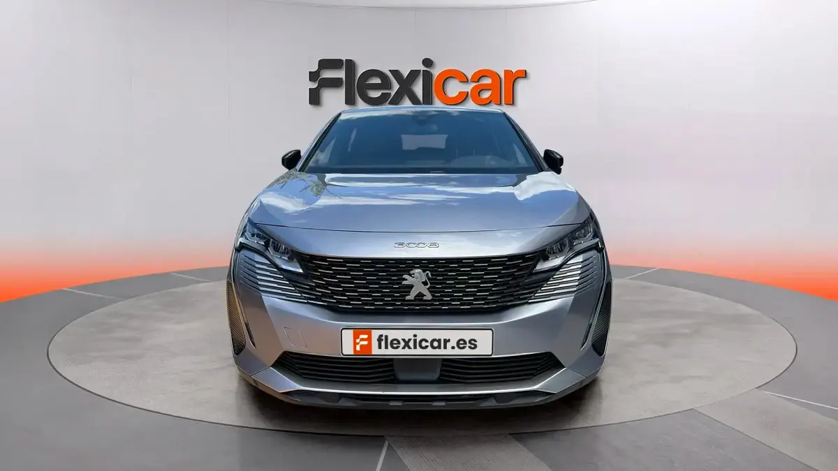 Usado Peugeot 3008 Allure 131 CV (96 kW) 2023 Gris SUV