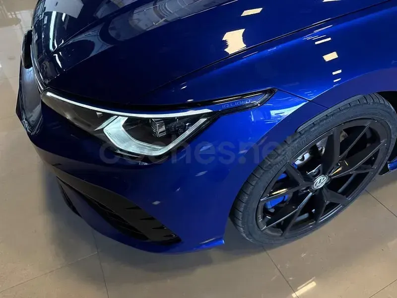 Usado VW Golf VIII R 333 CV (244 kW) 2024 Azul Berlina