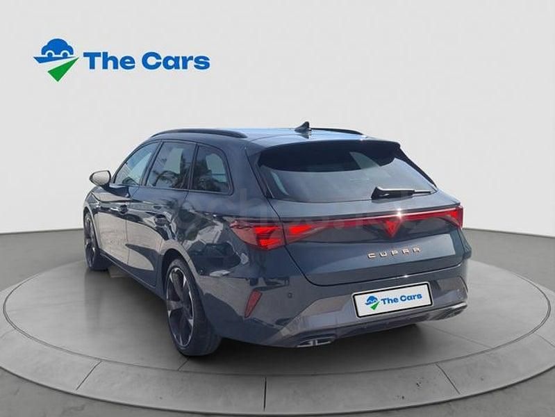 Usado Cupra Leon 150 CV (110 kW) 2025 Gris / plata Familiar
