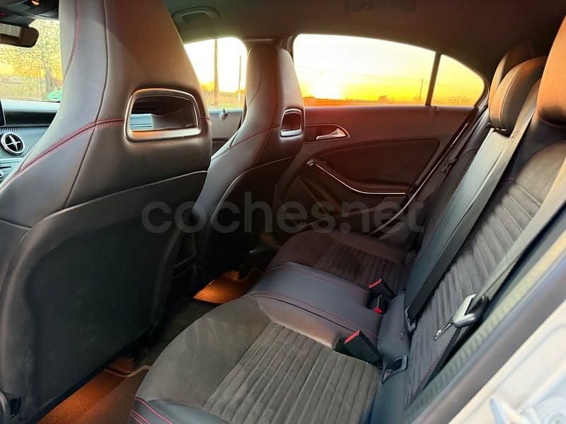 Usado Mercedes A200 AMG line 136 CV (100 kW) 2016 Gris / plata Berlina