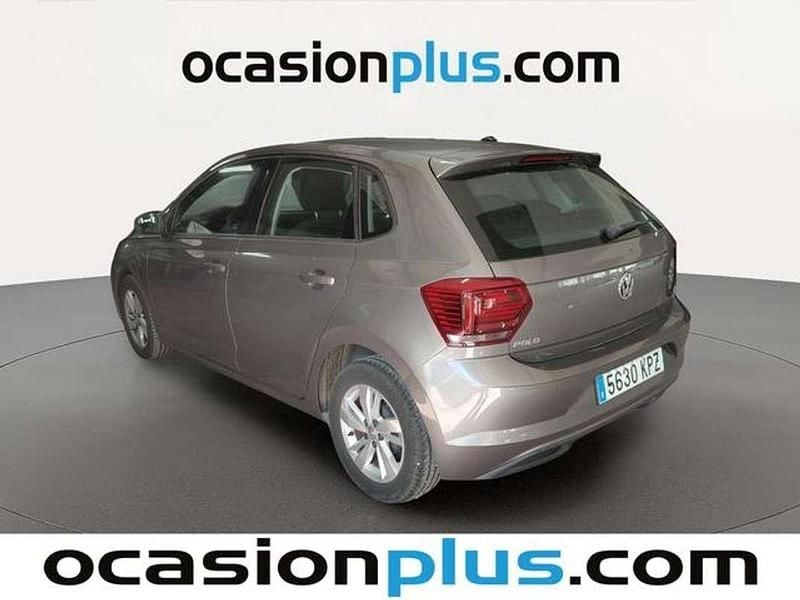 Usado VW Polo Advance 95 CV (69 kW) 2018 Gris Utilitario