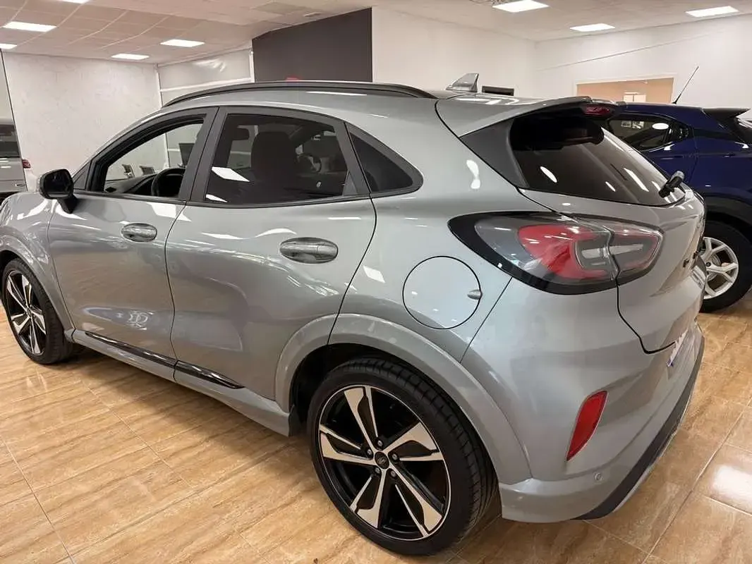 Usado Ford Puma ST-Line X 124 CV (91 kW) 2021 Gris SUV