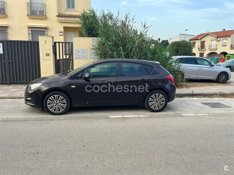 Granate Usado 2015 Opel Astra Business Berlina | 5800 € (Super precio) - Imagen 1/4