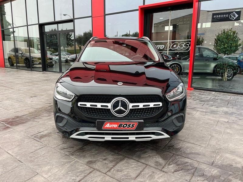 Usado Mercedes GLA180 116 CV (85 kW) 2022 Negro SUV