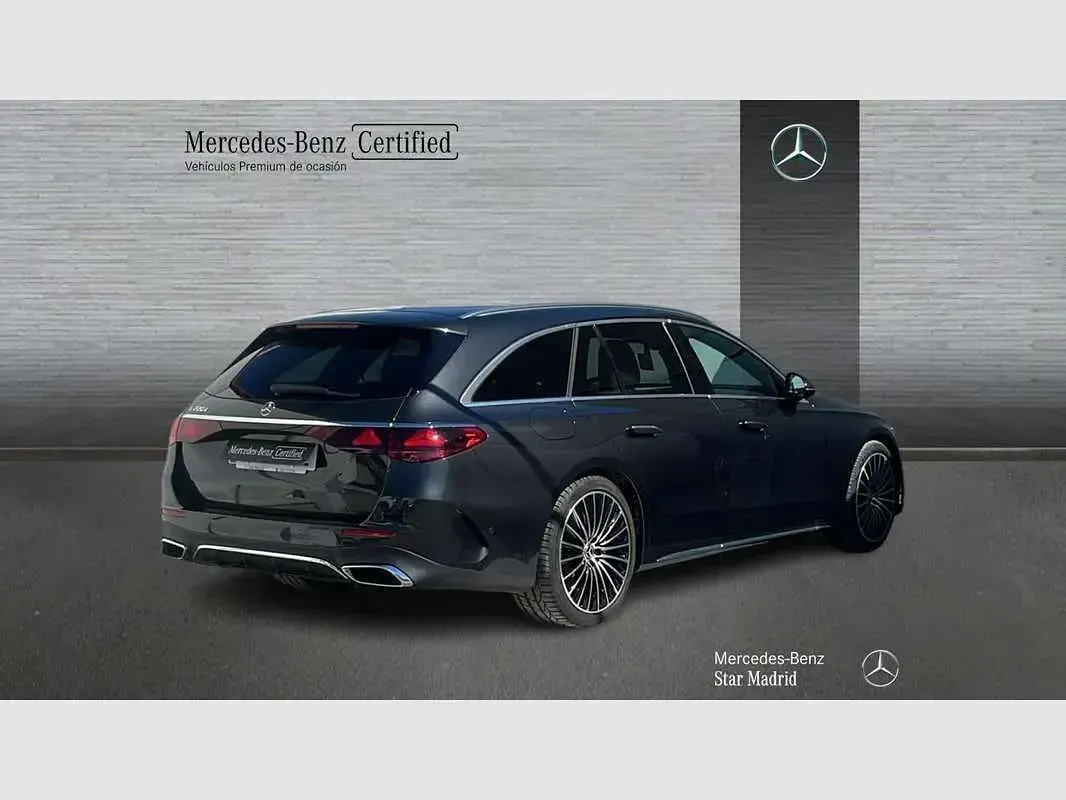 Usado Mercedes E220 197 CV (144 kW) 2025 Gris Familiar