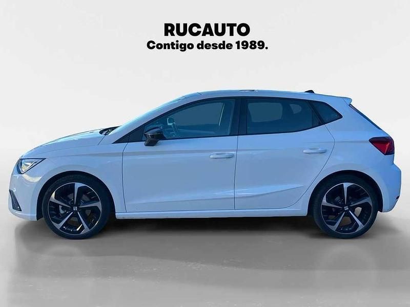 Usado Seat Ibiza FR 116 CV (85 kW) 2022 Blanco Utilitario