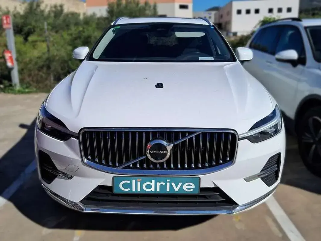 Begagnad Volvo XC60 Inscription 253 HK (186 kW) 2022 Vit SUV