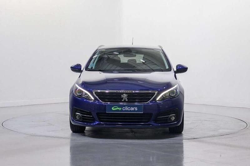 Usado Peugeot 308 SW Style 131 CV (96 kW) 2018 Azul Familiar