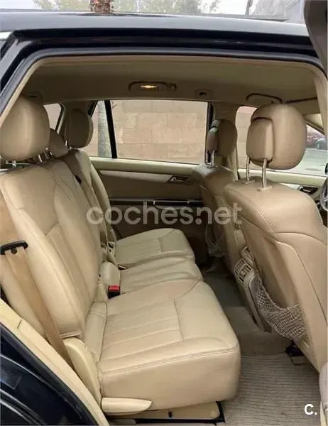 Usado Mercedes R280 190 CV (139 kW) 2009 Negro Familiar