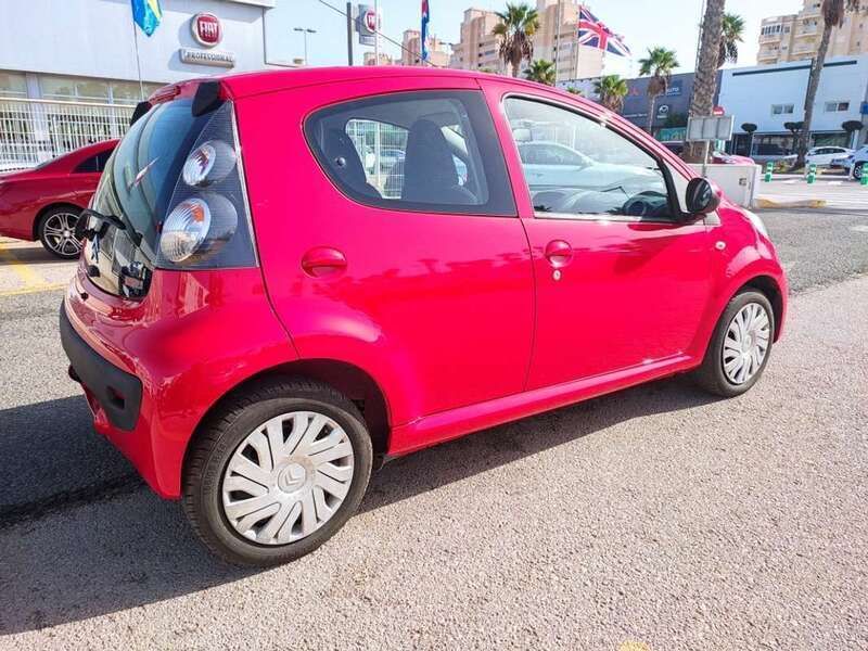 Usado Citroën C1 68 CV (50 kW) 2007 Rojo Utilitario