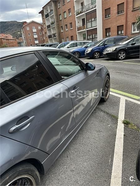 Usado BMW 118 122 CV (89 kW) 2007 Gris / plata Utilitario