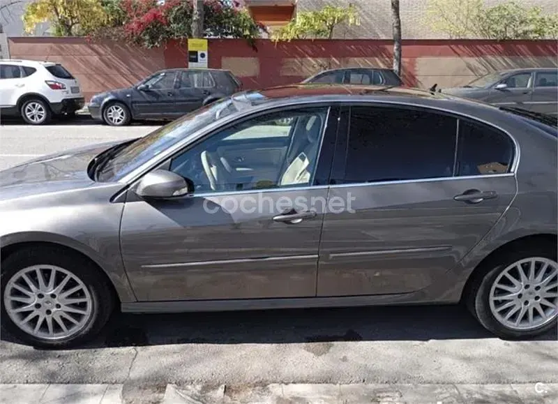 Usado Renault Laguna III Privilege 170 CV (125 kW) 2008 Gris / plata Berlina