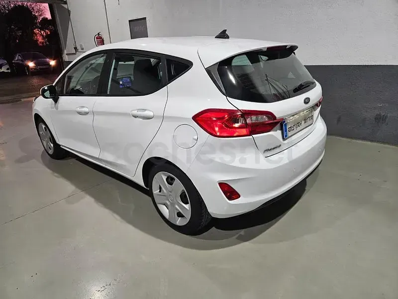 Usado Ford Fiesta Limited 75 CV (55 kW) 2020 Blanco Utilitario