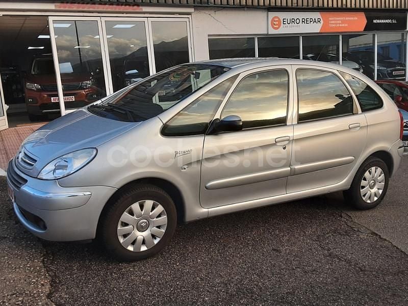Usado Citroën Xsara Picasso Exclusive 92 CV (67 kW) 2008 Gris / plata Monovolumen