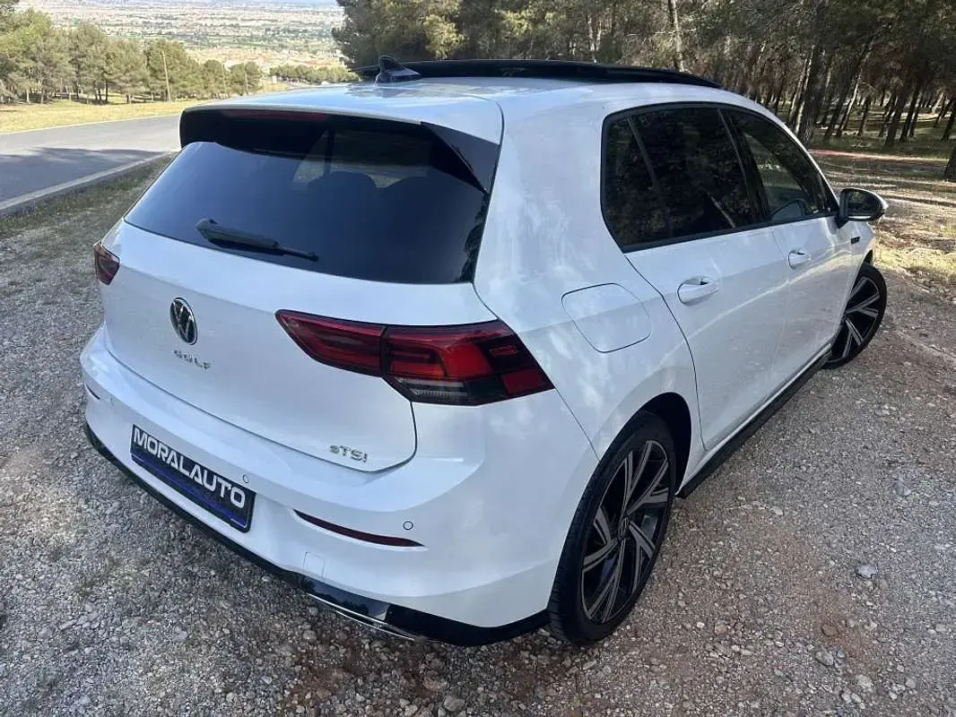 Usado VW Golf VII R-line 150 CV (110 kW) 2021 Blanco Utilitario
