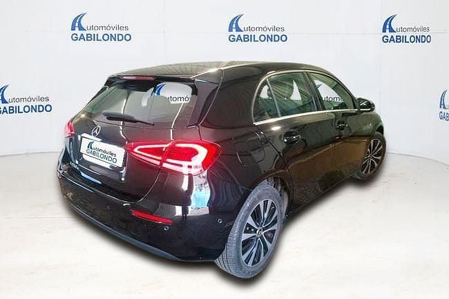 Usado Mercedes A250 218 CV (160 kW) 2020 Negro Berlina