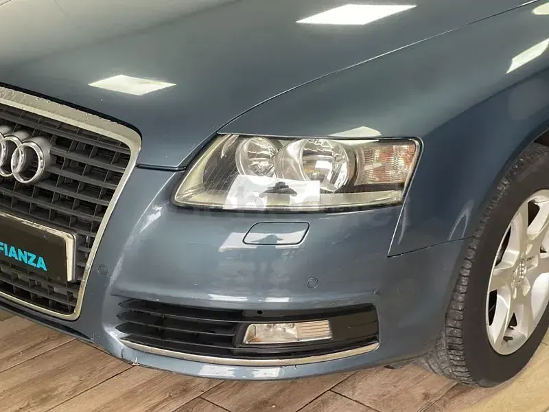 Usado Audi A6 Sport 136 CV (100 kW) 2010 Azul Familiar
