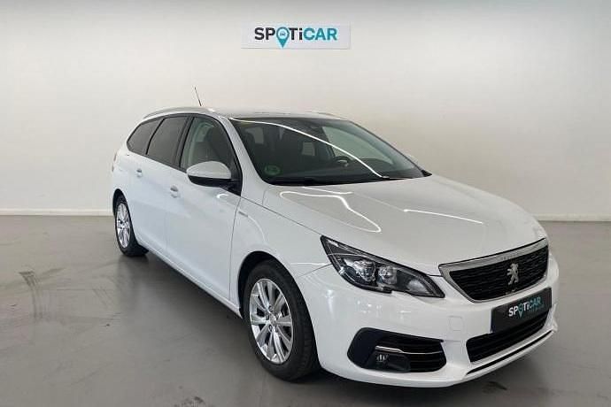 Usado Peugeot 308 SW Style 130 CV (95 kW) 2018 Familiar