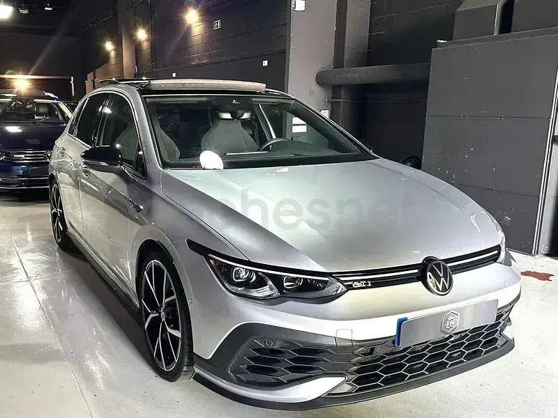Usado VW Golf VII GTI Clubsport 301 CV (221 kW) 2021 Gris / plata Utilitario