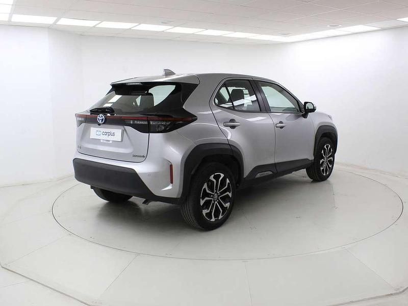 Usado Toyota Yaris Cross 116 CV (85 kW) 2022 Gris SUV