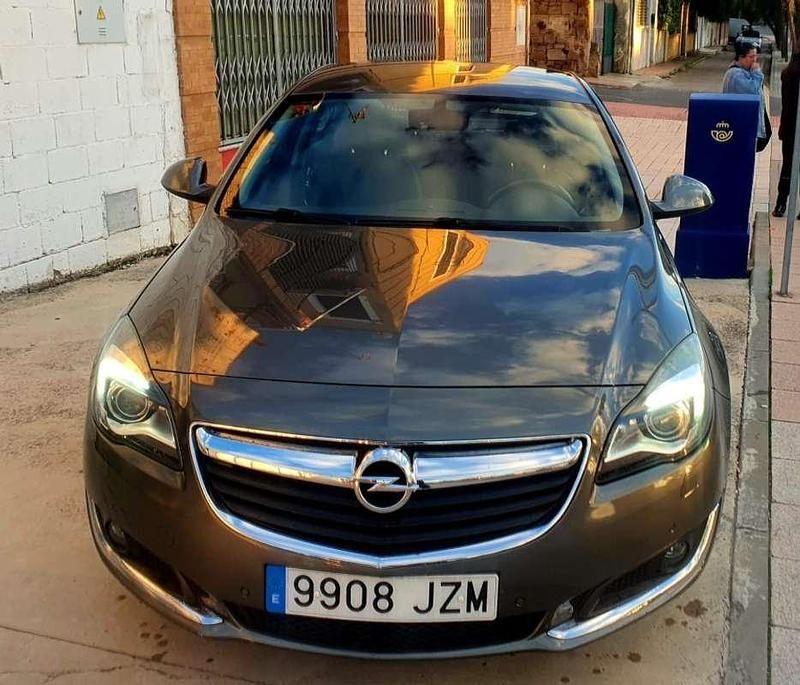 Usado Opel Insignia Excellence 136 CV (100 kW) 2017 Gris Berlina