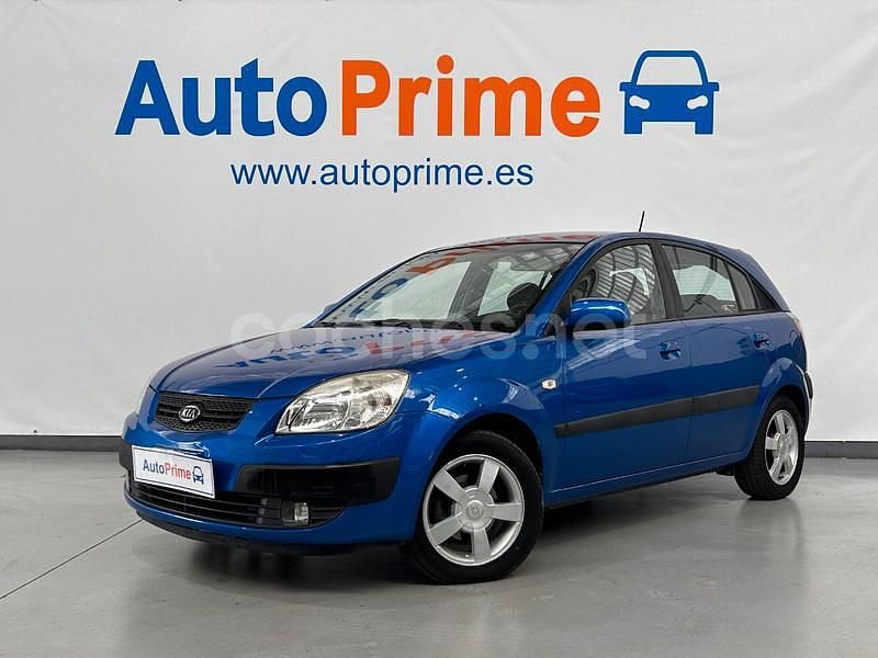 Azul Usado 2007 Kia Rio Berlina | 4470 € (Precio justo) - Imagen 1/4