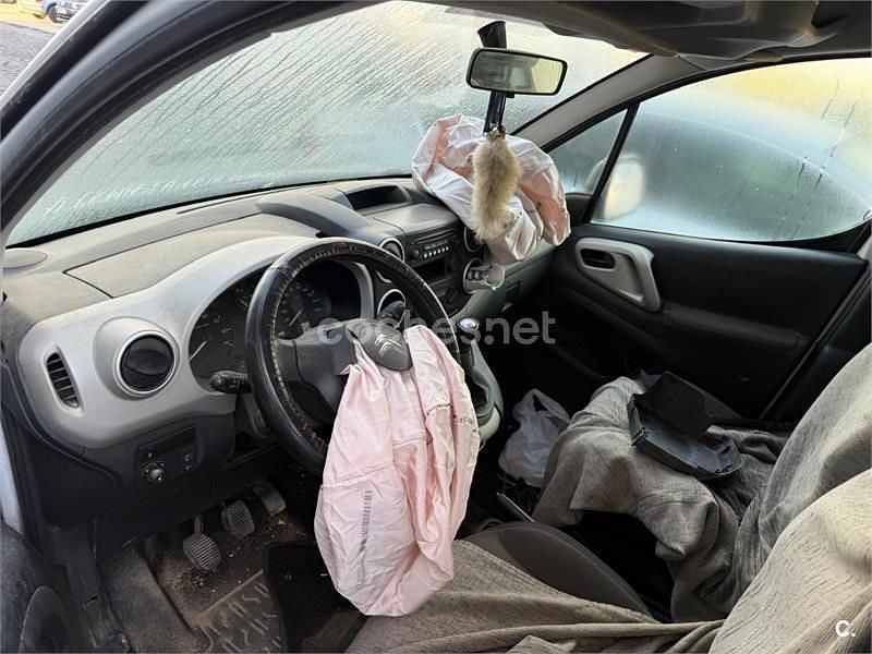 Usado Citroën Berlingo Feel 100 CV (73 kW) 2015 Blanco Monovolumen