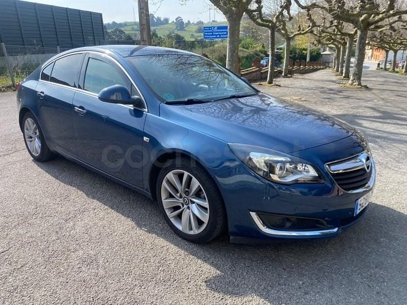 Usado Opel Insignia Eco 136 CV (100 kW) 2017 Azul Berlina