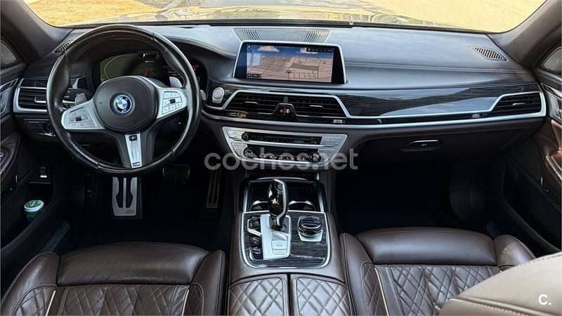 Usado BMW 745e Comfort Edition 394 CV (289 kW) 2022 Gris / plata Berlina