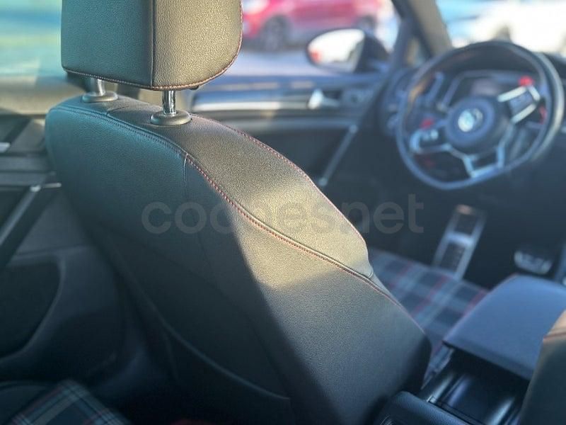 Usado VW Golf VII GTI 230 HP (169 kW) 2015 Cinzento Sedan
