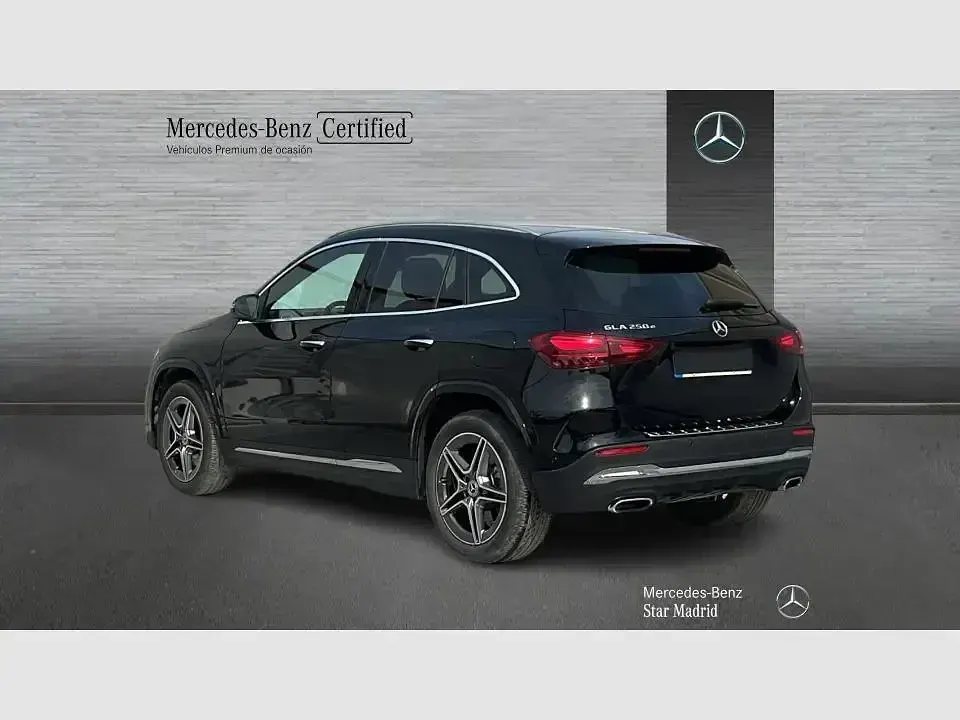 Używany Mercedes GLA250 AMG line 218 KM (160 kW) 2025 Czarny SUV