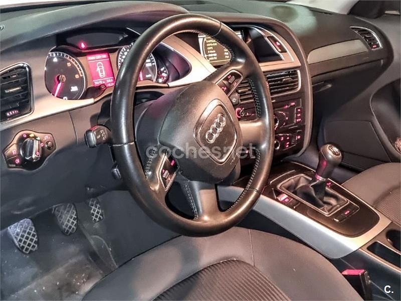 Usado Audi A4 136 CV (100 kW) 2010 Marrón Berlina