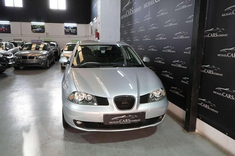 Usado Seat Ibiza Sport 99 CV (72 kW) 2006 Gris Utilitario