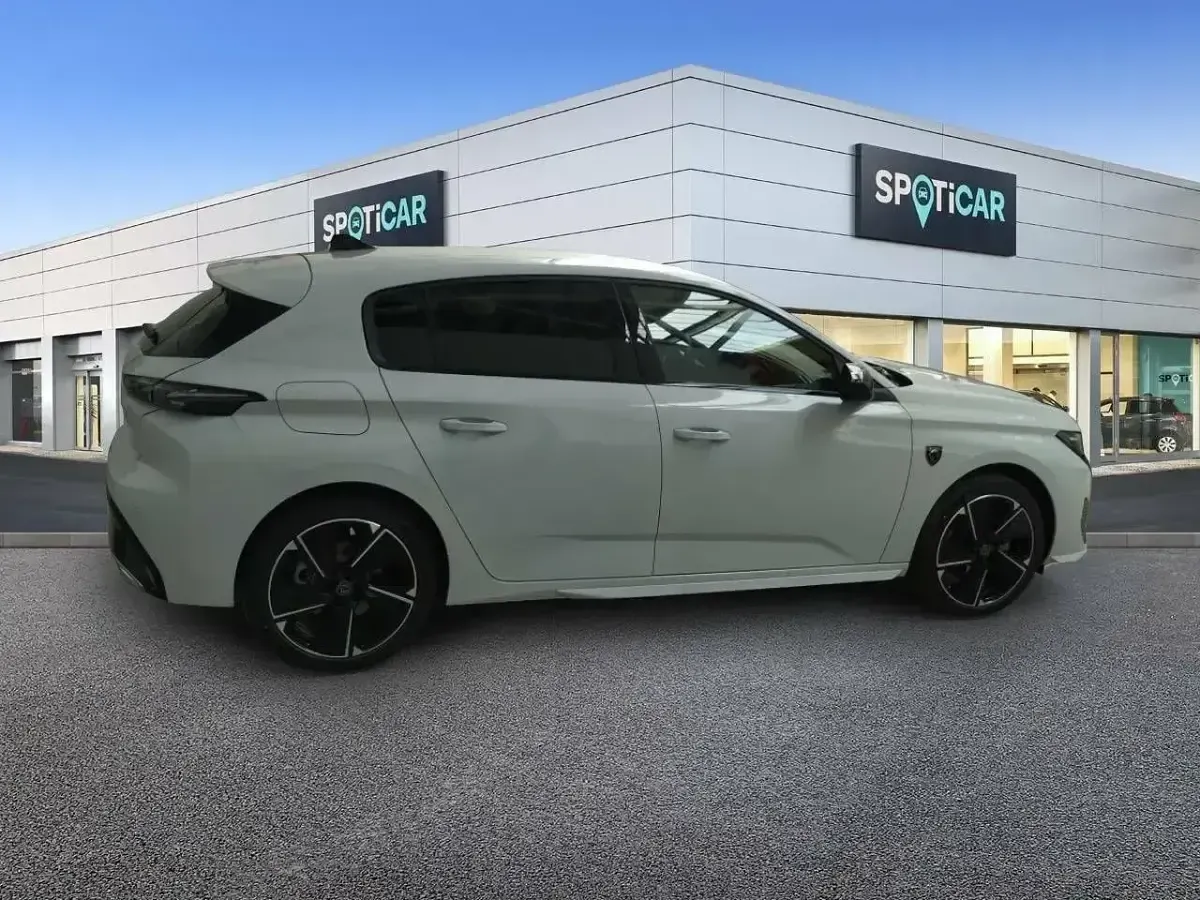 Usado Peugeot e-308 114 kW (156 CV) 2023 Blanco Utilitario
