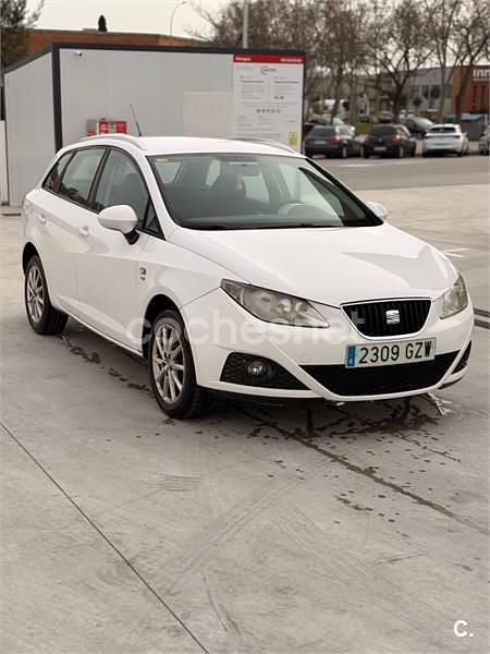 Usado Seat Ibiza ST Style 105 CV (77 kW) 2010 Blanco Familiar