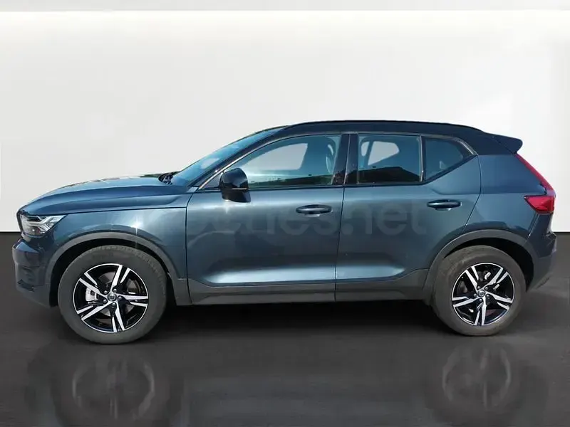 Usado Volvo XC40 Plus 163 CV (119 kW) 2022 Azul SUV