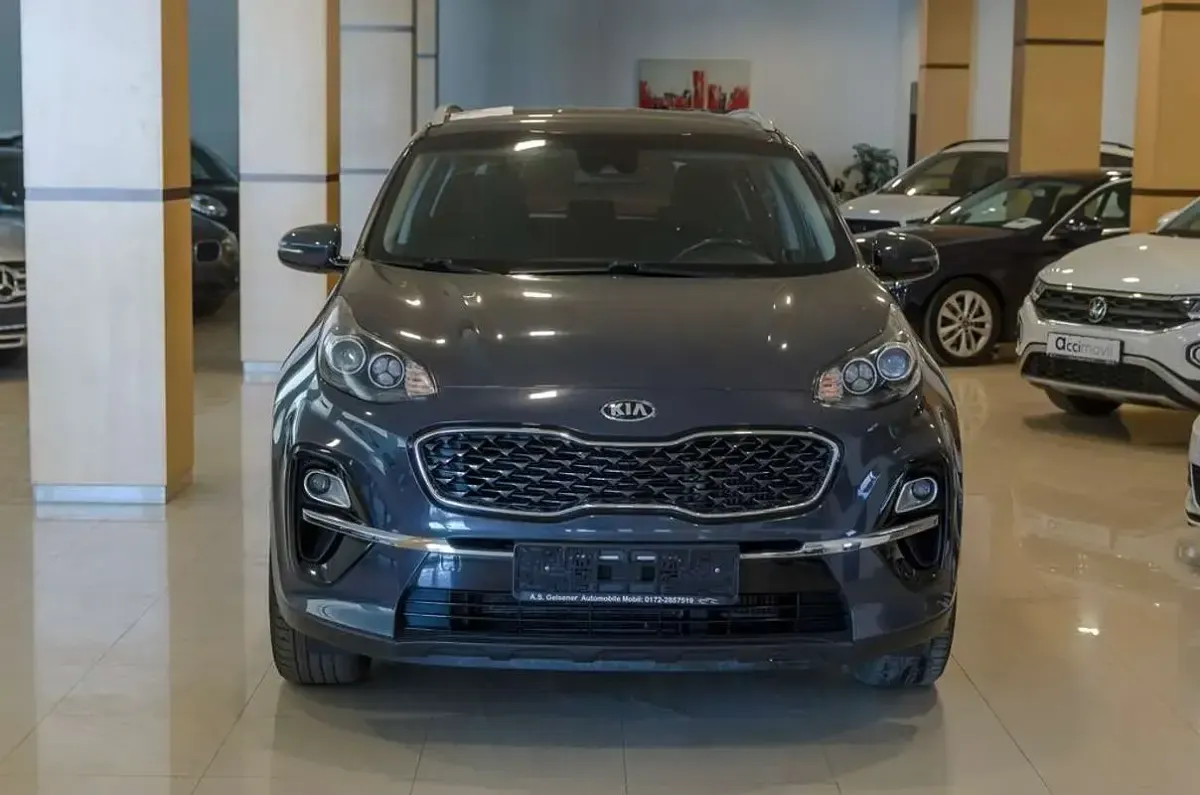 Usado Kia Sportage 136 CV (100 kW) 2019 Gris SUV