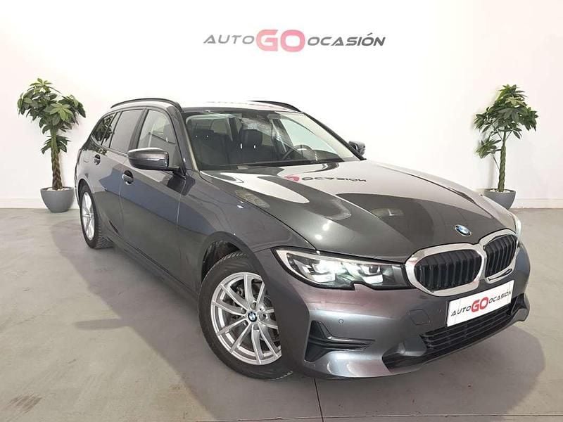 Usado BMW 320 Comfort Edition 184 CV (135 kW) 2021 Gris / plata Familiar