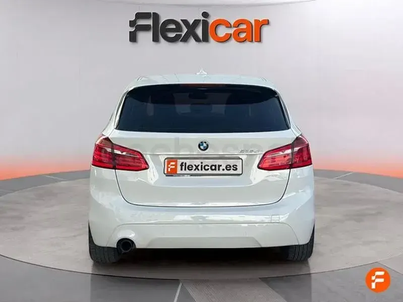 Usado BMW 216 Active Tourer 116 CV (85 kW) 2018 Blanco Monovolumen