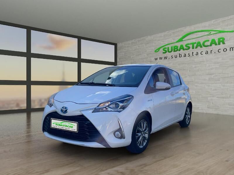 Blanco Usado 2019 Toyota Yaris Hybrid Active | 12.700 € (Buen precio) - Imagen 1/4
