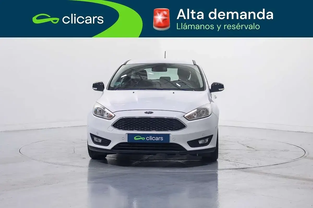 Usado Ford Focus Trend+ 125 CV (91 kW) 2018 Blanco Utilitario