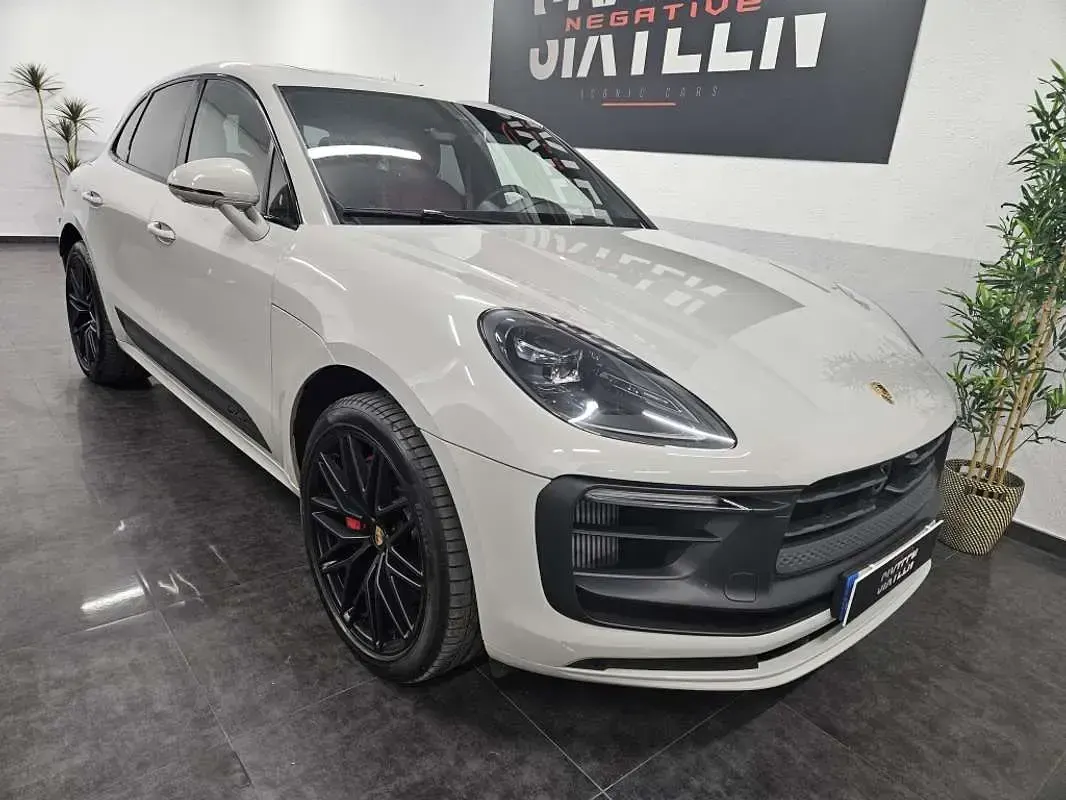 Usado Porsche Macan 441 CV (324 kW) 2024 Gris SUV