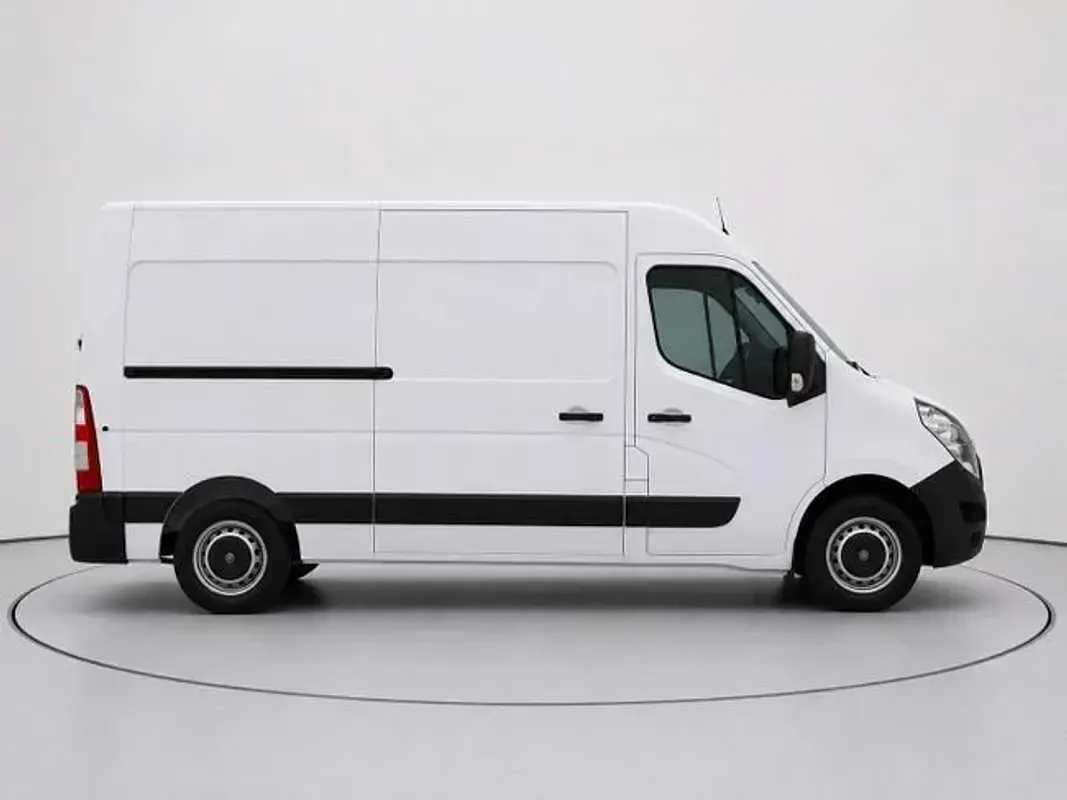 Usado Opel Movano 135 CV (99 kW) 2021 Blanco Van