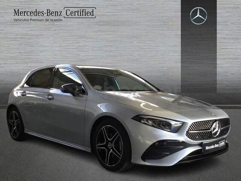 Usado Mercedes A200 150 CV (110 kW) 2025 Gris / plata Berlina