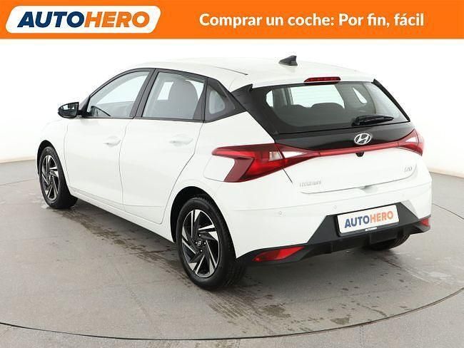 Usado Hyundai i20 84 CV (61 kW) 2023 Blanco Utilitario