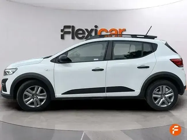Usado Dacia Sandero Essentiel 91 CV (66 kW) 2021 Blanco Berlina