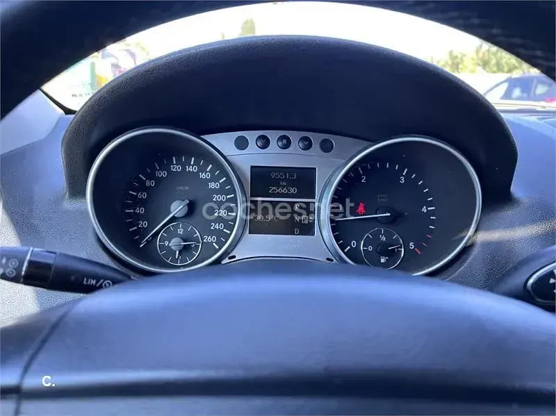 Usado Mercedes ML320 224 CV (164 kW) 2008 Gris / plata SUV